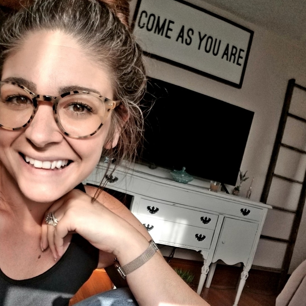 Meet your Posher, Ashley